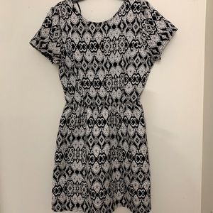 Elegant B&W Printed Dress